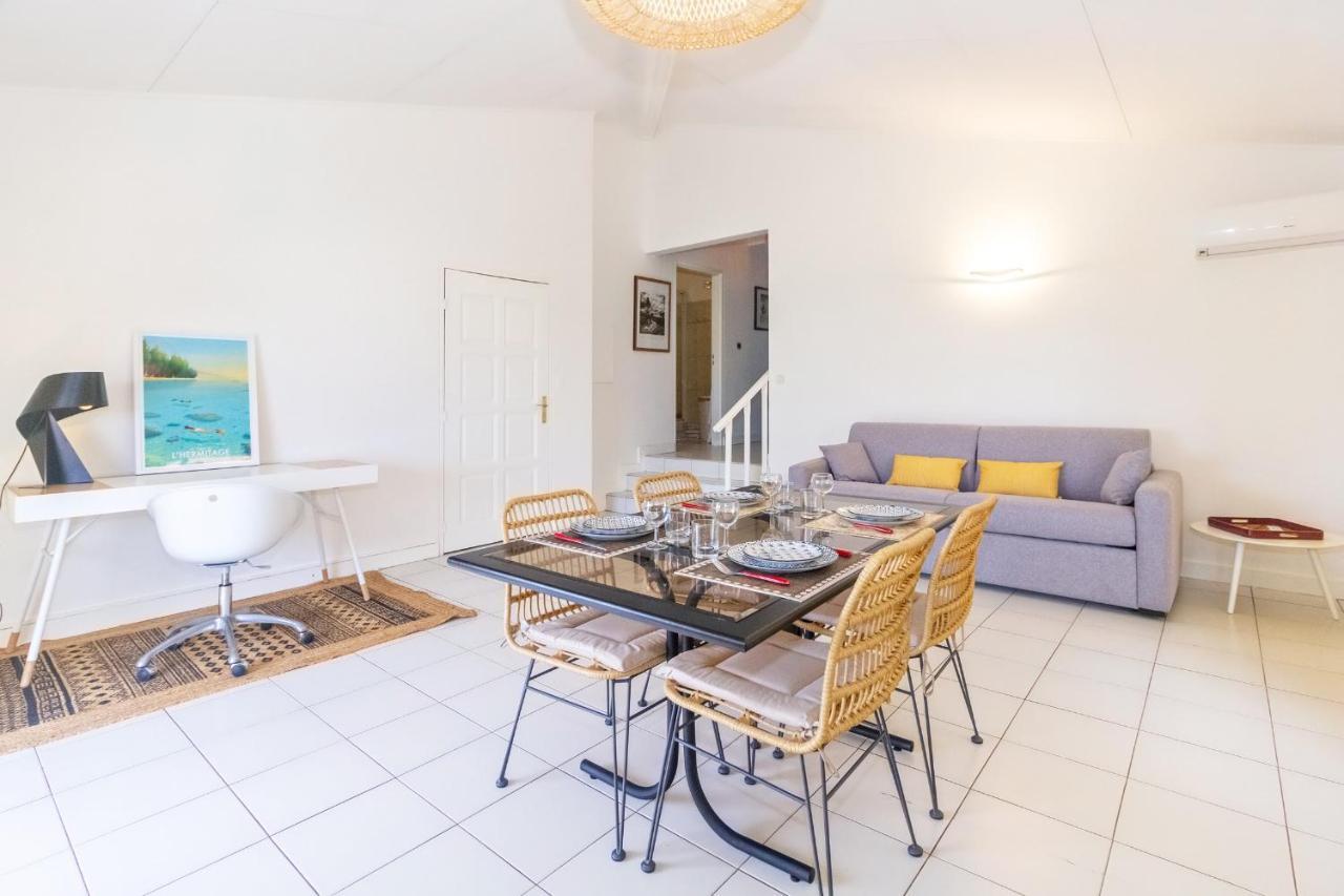 Cuty - Bel Et Spacieux Apt Avec Magnifique Vue Mer Et Piscine Saint Gilles Les Bains Exterior foto